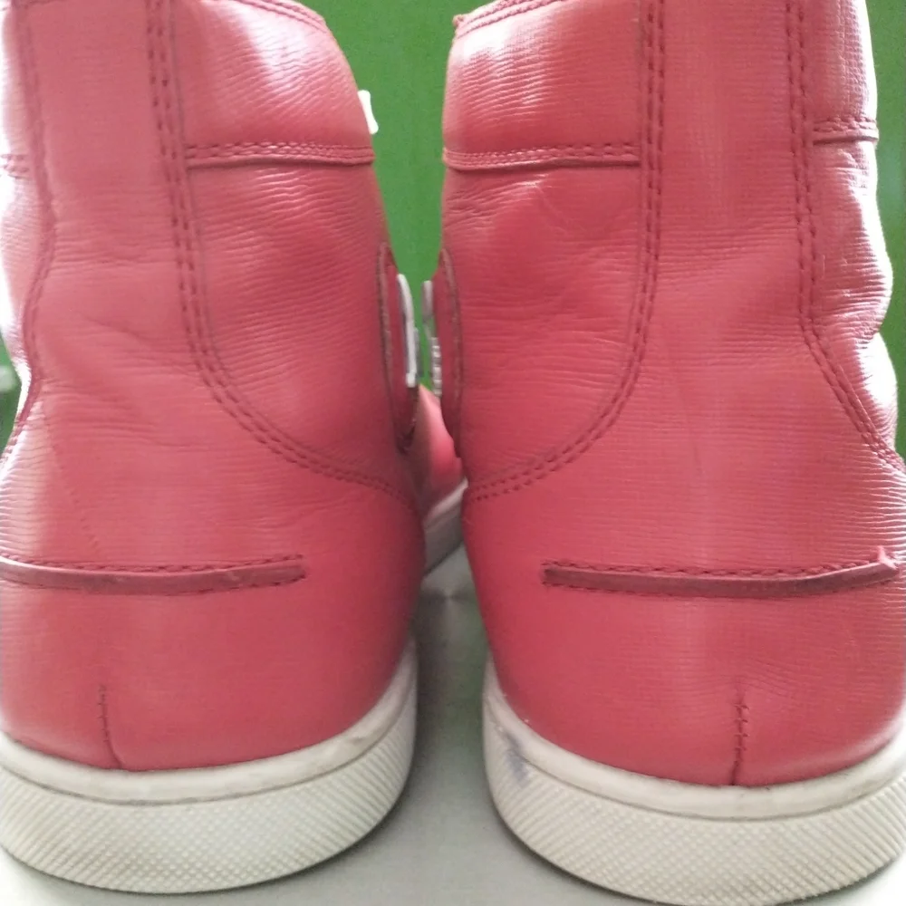 Authentic Christian Louboutin Flat Calf Sneakers - Picture 5 of 9